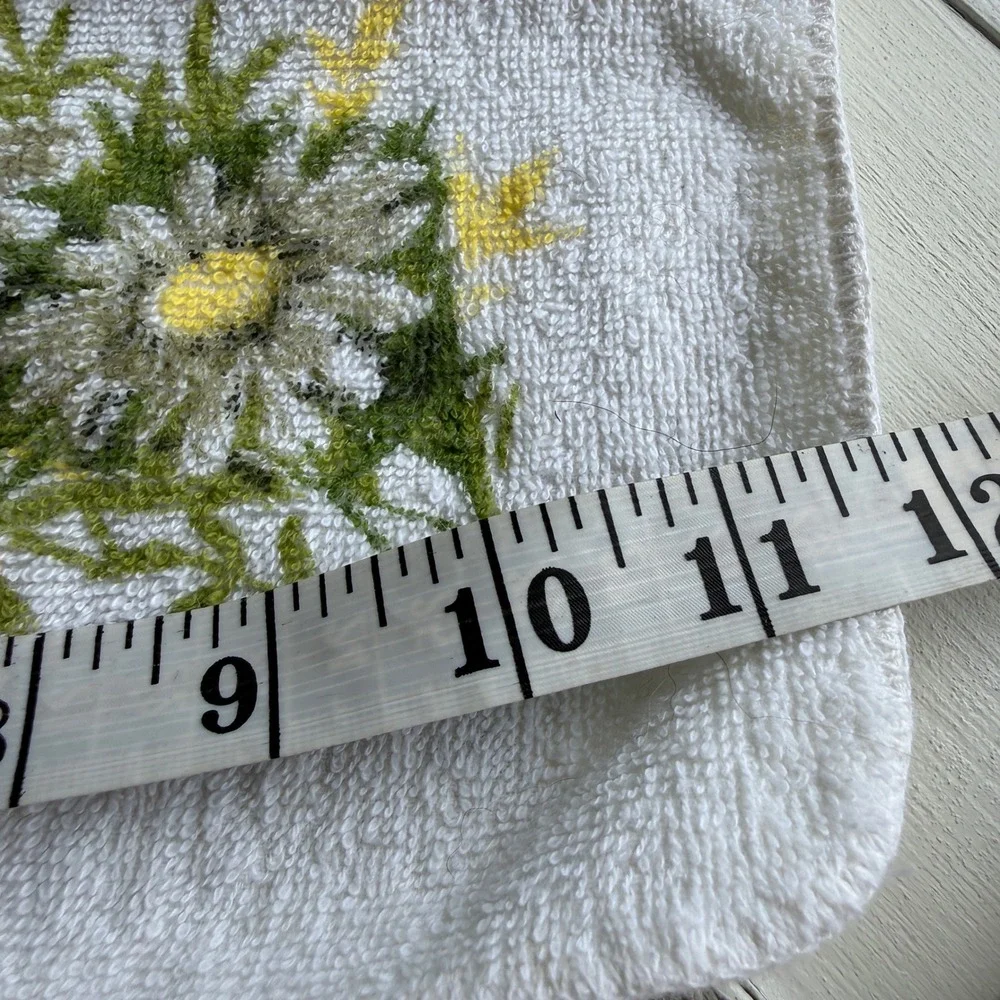 Vintage Floral Hand Towel and Washcloth Set 3pc Retro 70s Cotton Fringed